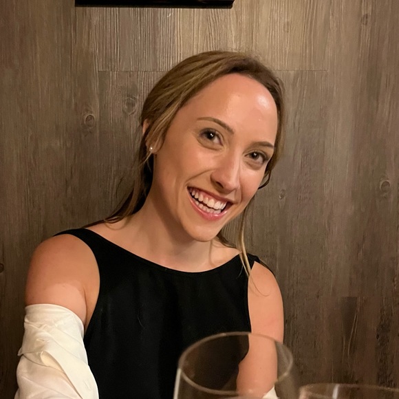 Meet your Posher, Emilie - Picture 1 of 1